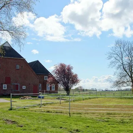 Im Stall Lune River Ranch *